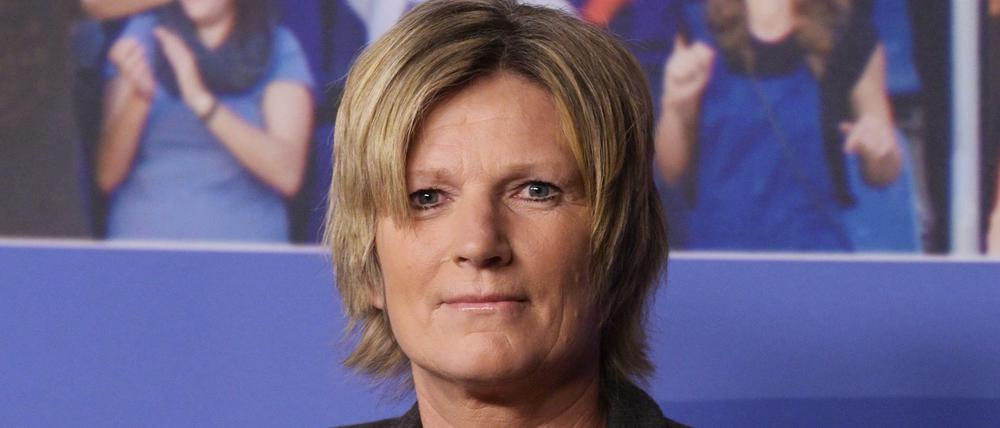 Am Ball geblieben. Claudia Neumann kommentiert für das ZDF zwei Vorrundenspiele bei dieser EM.
