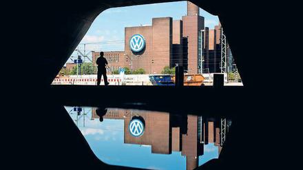 Düstere Aussichten. Setzen die deutschen Kunden Ansprüche auf Schadensersatz durch, kann das für den VW-Konzern teuer werden. 