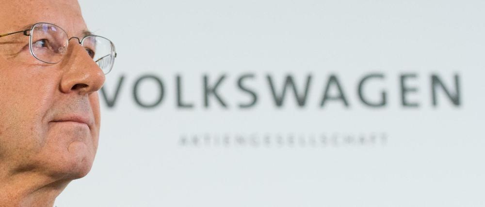 Doppelrolle. Der heutige Aufsichtsratsvorsitzende Hans Dieter Pötsch war früher Finanzchef des Konzerns - und muss sich Fragen nach seiner Verantwortung im Dieselskandal gefallen lassen.