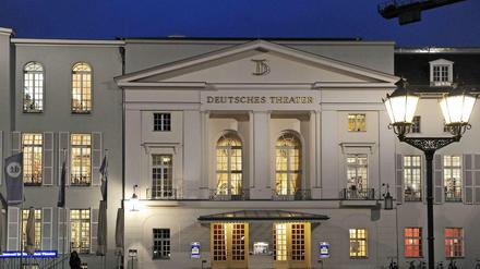 Frontalansicht des Deutschen Theaters