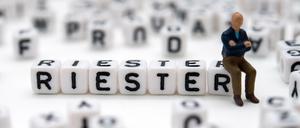 Soll die Rentenlücke schließen: Der Staat fördert Riester-Produkte mit Zulagen und Steuervergünstigungen. 