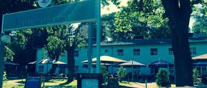 Zuletzt Grieche, jetzt eher deutsche Küche: Das Seglerheim am Hafen hat einen neuen Besitzer, ist auch schon geöffnet.