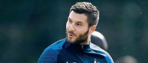 Isst gern. Spielt gern Ball.