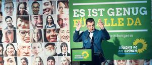 Der Mahner: Grünen-Chef Cem Özdemir wirbt beim Gerechtigkeitskongress seiner Partei dafür, den Menschen wieder ein soziales Aufstiegsversprechen zu geben.