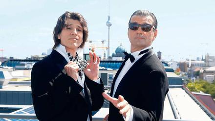 Rockduo. Freddie Mercury (Sascha Lien) und Falco ( Axel Herrig). 