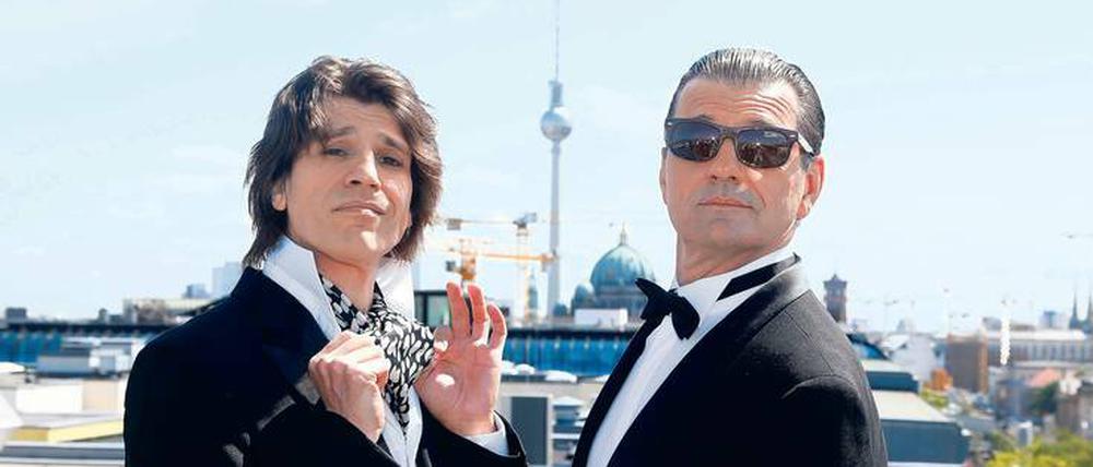 Rockduo. Freddie Mercury (Sascha Lien) und Falco ( Axel Herrig).