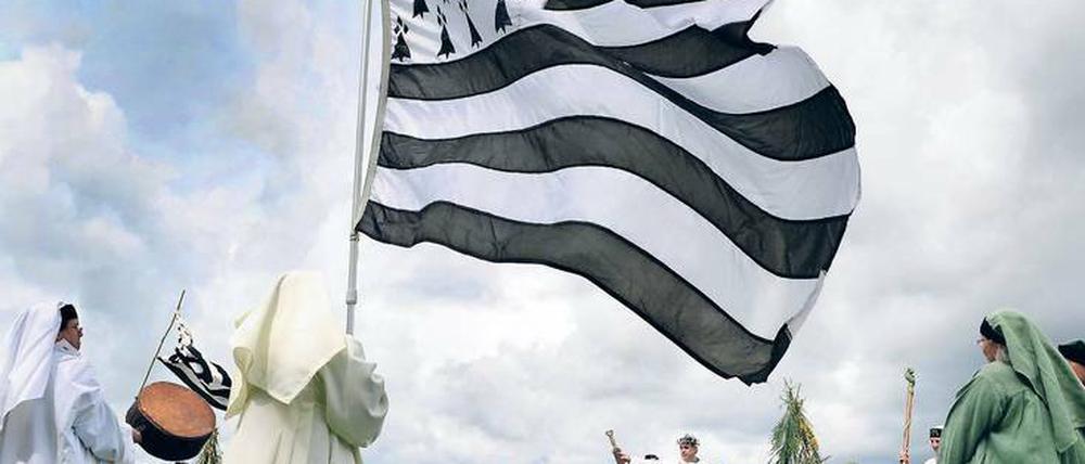 Belenus und bretonische Flagge.