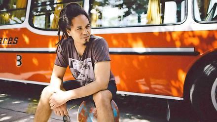 Der Berliner Reggae-Sänger Dellé.
