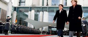 Polens Regierungschefin Beata Szydlo (links) und Bundeskanzlerin Angela Merkel im Frühjahr in Berlin. 