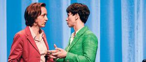 Rot-Grün muss sich nicht zwangsläufig vertragen. Beatrix von Storch (links) verbündet sich derzeit mit den politischen Feinden von AfD-Chefin Frauke Petry, die hart in der Kritik von Parteimitgliedern steht.