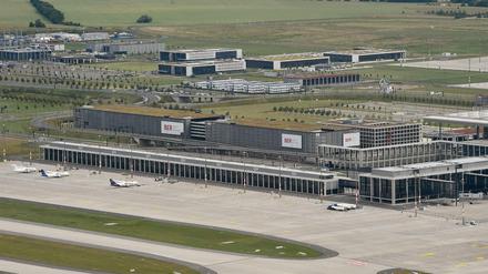 Neue Finanzspritze für den Pannenflughafen - ohne, dass die EU-Kommission zugestimmt hat.
