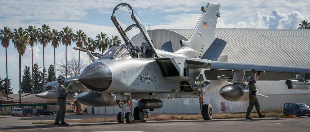 Ein Tornado der Bundeswehr an der Militärbasis im türkischen Incirlik