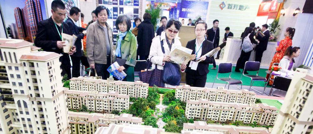 Wer schon viel Vermögen hat, profitiert von den steigenden Immobilienpreisen. Gerade in China steigt die Zahl der Reichen rasant. 
