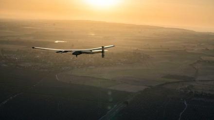 Die "Solar Impulse 2" ist nach dem Flug über den Atlantik in Spanien gelandet.