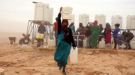 Wichtig ist vor allem, eine Infrastruktur in den Flüchtlingslagern zu schaffen.