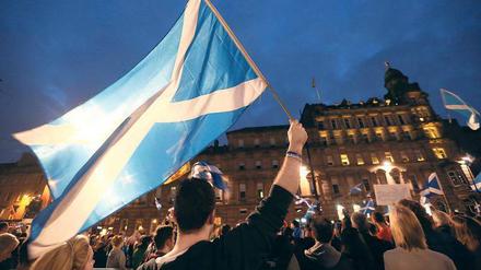 Hello again. Schon 2014 scheiterte ein Unabhängikeitsreferendum in Schottland.