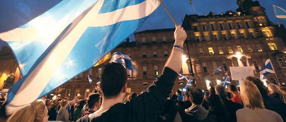 Hello again. Schon 2014 scheiterte ein Unabhängikeitsreferendum in Schottland.
