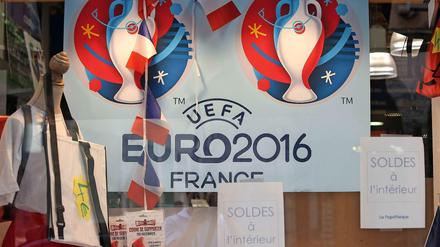 Richtig Umsatz und das ohne Steuern: die Uefa wie Gott in Frankreich.