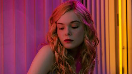 Am Ziel. Power-Model Jesse (Elle Fanning). 