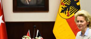 Verteidigungsministerin Ursula von der Leyen war schon im Januar zu Besuch in Incirlik. 