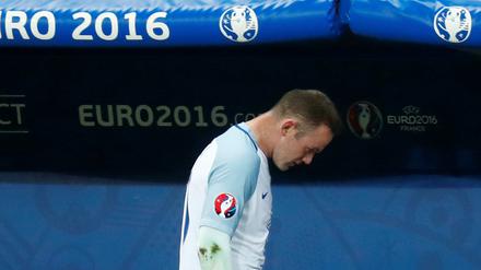 Englands Wayne Rooney nach seiner Auswechslung.