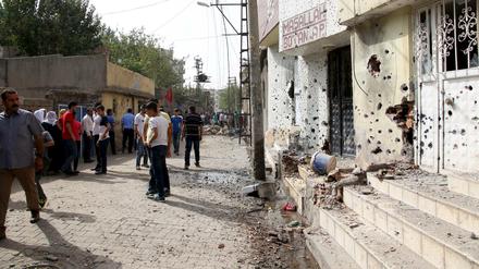 In Cizre, einer Stadt im Südosten der Türkei, hatte es schwere Kämpfe zwischen kurdischen PKK-Anhänger und türkischen Militärs gegeben.