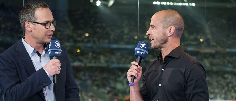 Matthias Opdenhövel (links) und Mehmet Scholl befinden sich paaranalytisch gesprochen bereits in der abgeklärten Phase.