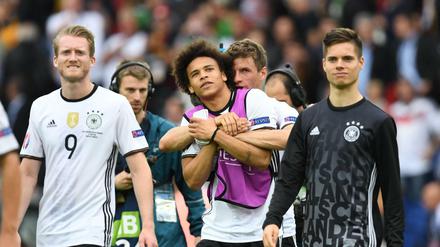Die neue Mitte. Selbst Thomas Müller hält sich an Leroy Sané. Das kann kein schlechtes Zeichen sein.