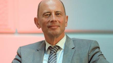 Die Diskussion anzetteln. Wolfgang Tiefensee (SPD) will die Zeit nach dem Hochschulpakt für die Hochschulen absichern. 