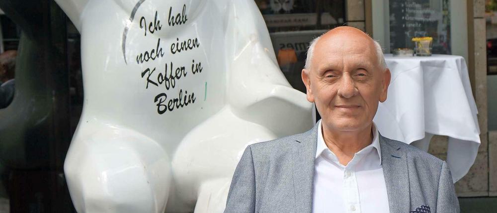Peter-Michael Riedel vor dem Hotel Mondial am Ku'damm.
