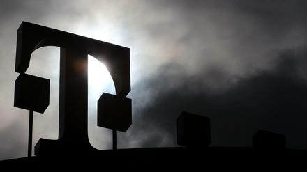 Im sogenannten Darknet sollen Kundendaten der Telekom aufgetaucht sein. Das Unternehmen rät erneut dazu, Passwörter zu ändern.