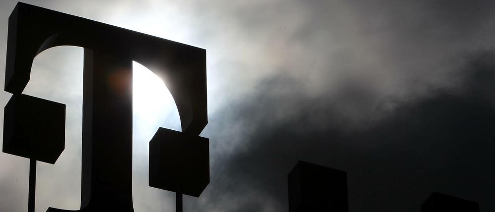 Im sogenannten Darknet sollen Kundendaten der Telekom aufgetaucht sein. Das Unternehmen rät erneut dazu, Passwörter zu ändern.