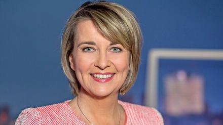 Anke Plättner, moderiert neben der „Phoenix Runde“ zudem im WDR-Fernsehen „Eins zu Eins“ und gehört zum Team des ARD-Morgenmagazins. 