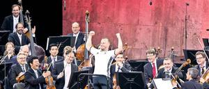 Matchwinner. Zur "Berliner Luft" zieht Yannick Nézet-Ségen Deutschlandtrikot an.
