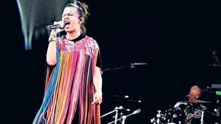 Liliana Saumet von der kolumbianischen Band Bomba Esteréo.
