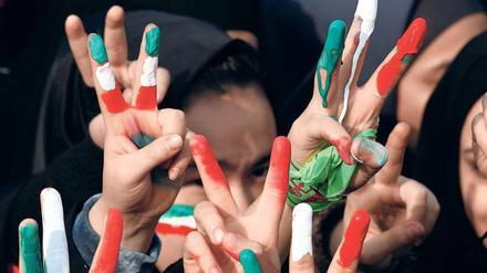 Ein bisschen Frieden. Nach dem Atomdeal mit dem Iran standen die Zeichen auf Verständigung. Doch hinter den Kulissen sieht es offenbar anders aus. 