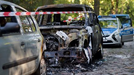 In Berlin brannten 19 Autos in zwei Wochen. Am Sonnabend wird wieder mit Randalen gerechnet.