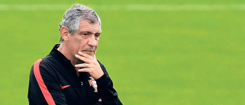 Bei der Analyse. Santos sucht des Gegners Schwachstelle. 