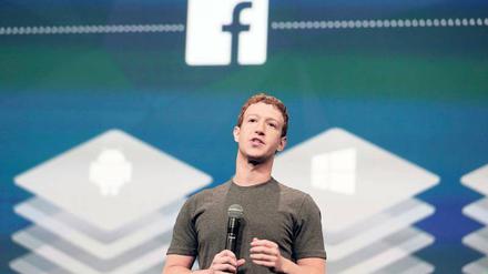 Nachrichten sind den Nutzern von Mark Zuckerbergs Sozialem Netzwerk sehr wichtig. In den Newsfeeds finden sich solche Posts nun jedoch weiter unten.