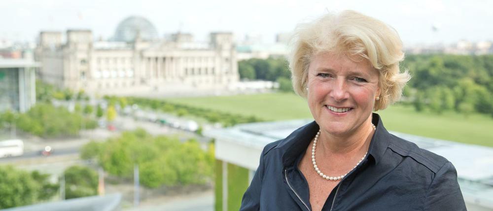 Ihre Vorlage. Kulturstaatsministerin Monika Grütters (CDU) auf der Terrasse des Bundeskanzleramts in Berlin.