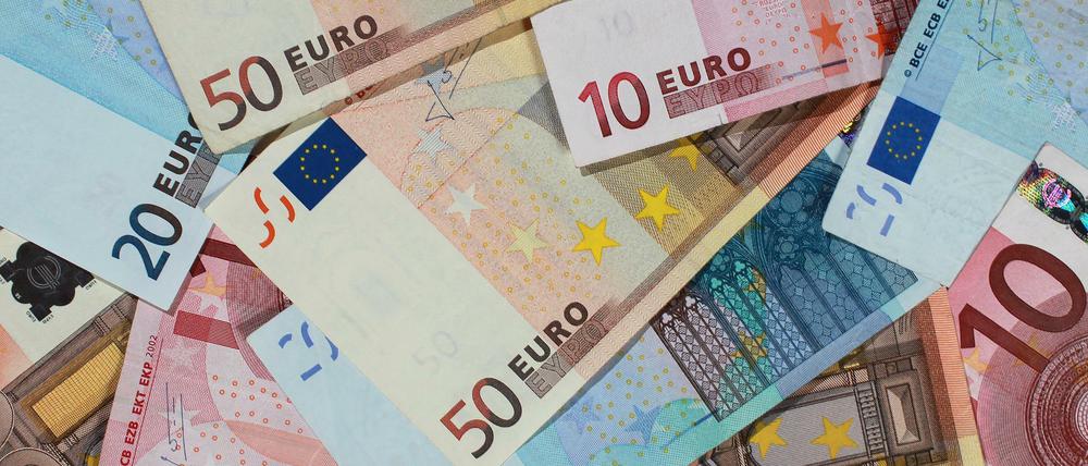 Wechselgeld. Bisher wurden Fünfer, Zehner und Zwanziger überarbeitet - jetzt ist auch der Fünfziger fertig.