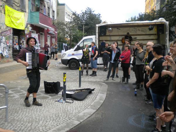 Gute Stimmung in der Rigaer Straße.