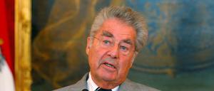Heinz Fischer ist seit dem 8. Juli 2004 österreichischer Bundespräsident. Am Freitag scheidet der Sozialdemokrat aus dem Amt.