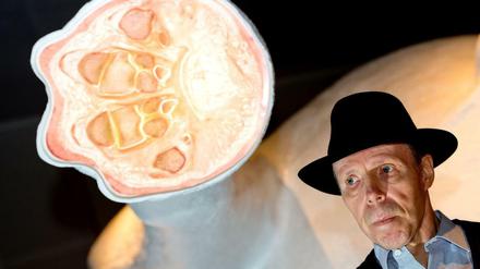 Der Plastinator Gunther von Hagens.