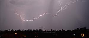 In der Nacht auf Mittwoch wird es stürmisch und nass in Berlin.