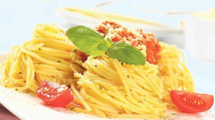 Genuss ohne Reue. Pasta, kombiniert mit Zutaten der „mediterranen Diät“, kann helfen, das Gewicht gering zu halten. 