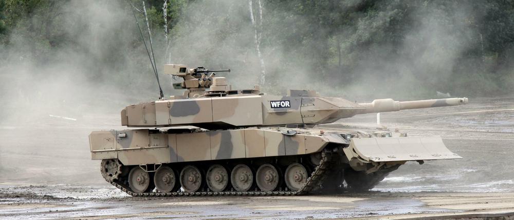 Ein Kampfpanzer vom Typ Leopard 2. Zehn solcher Panzer wurden im vergangenen Jahr in den Golfstaat Katar geliefert.