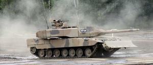Ein Kampfpanzer vom Typ Leopard 2. Zehn solcher Panzer wurden im vergangenen Jahr in den Golfstaat Katar geliefert. 