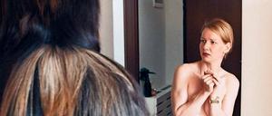 Die Schöne, das Biest: Sandra Hüller und Peter Simonischek im Zottelkostüm.