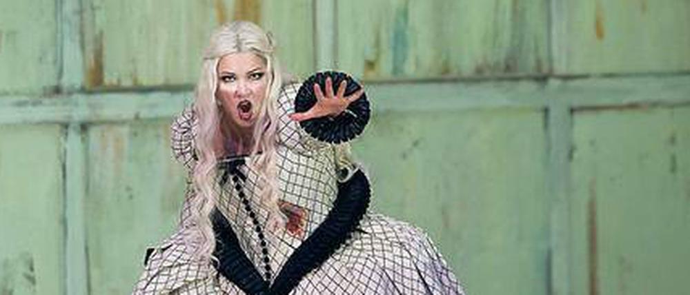 Erblondet. Anna Netrebko als Leonora in Verdis „Trovatore“.